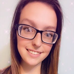 Meet your Posher, Lakin